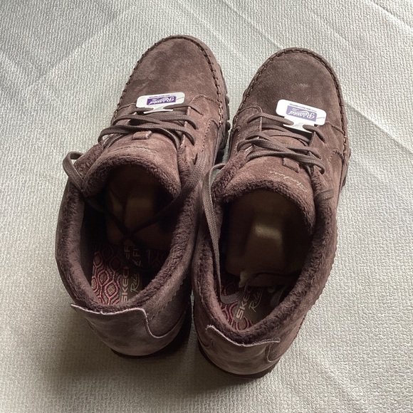 Skechers Women's Brown Ankle Booties - Picture 3 of 9